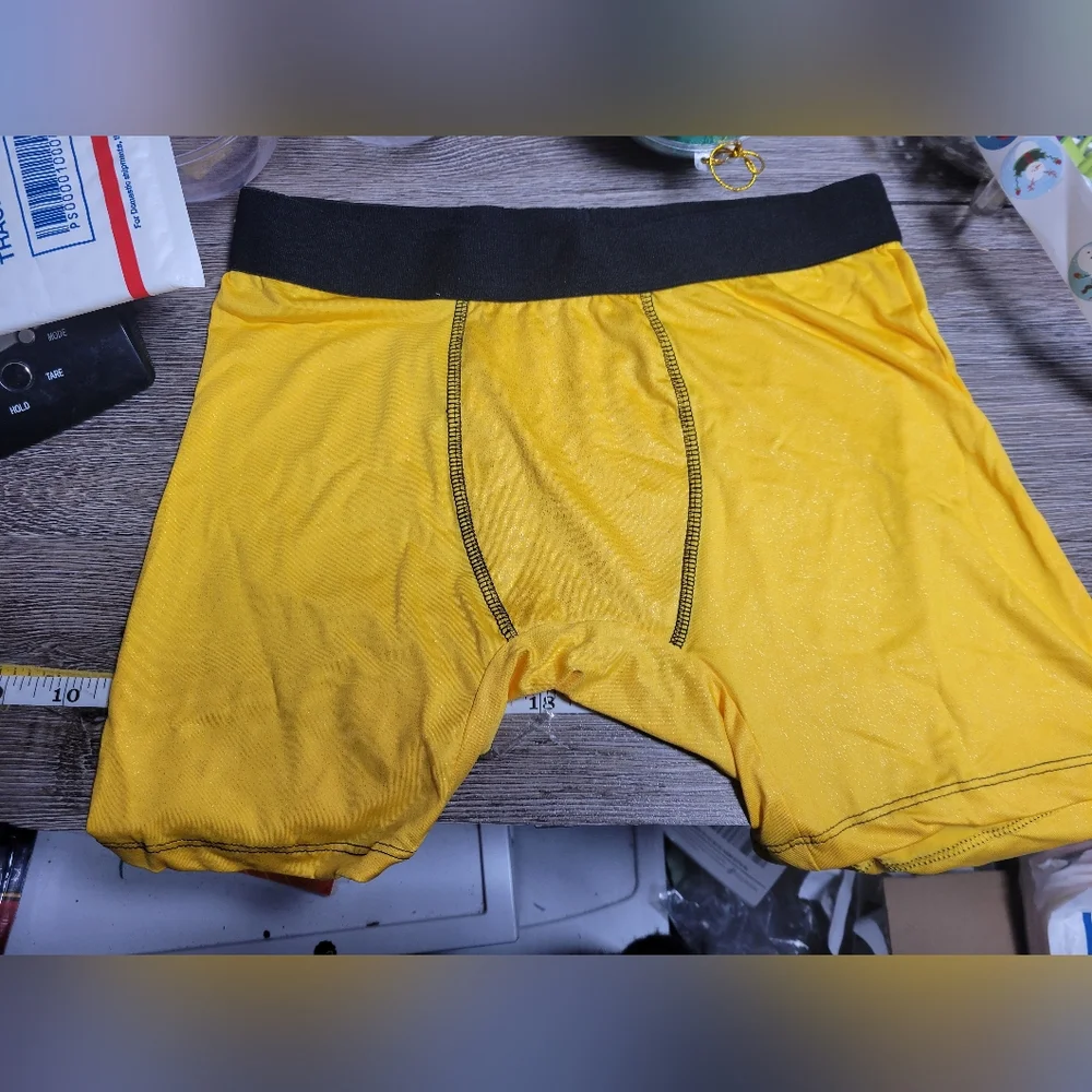 New 2 Pair Mens Boxer‎ Shorts In Yellow, And red Size Small